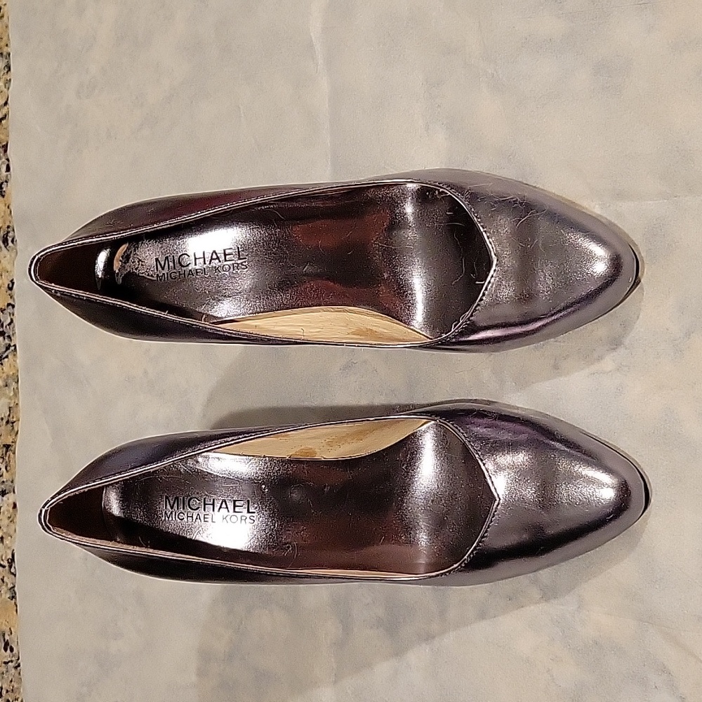 Michael Kors Sliver Pumps